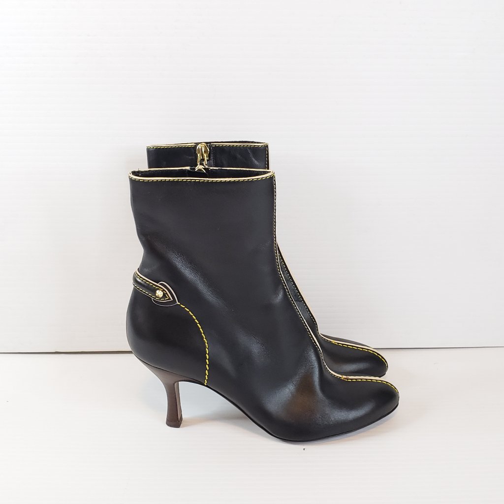 Louis Vuitton Boots Women Black Leather (Calf) - Fcm192